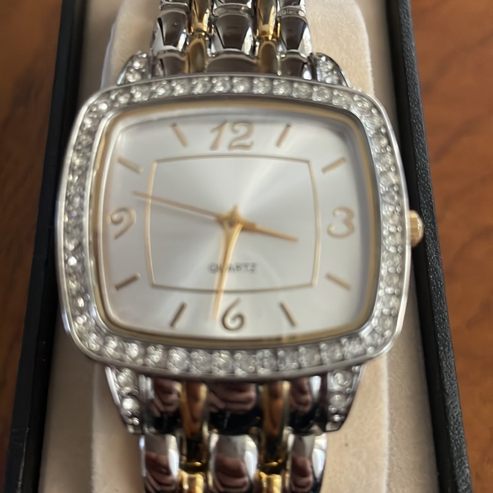 Watch - Picture 4 of 5